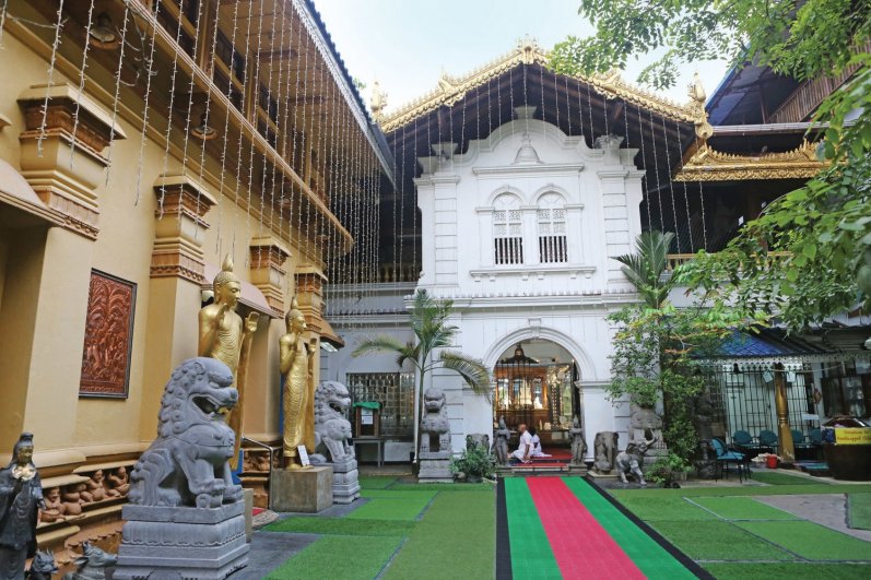 Gangaramaya Temple
